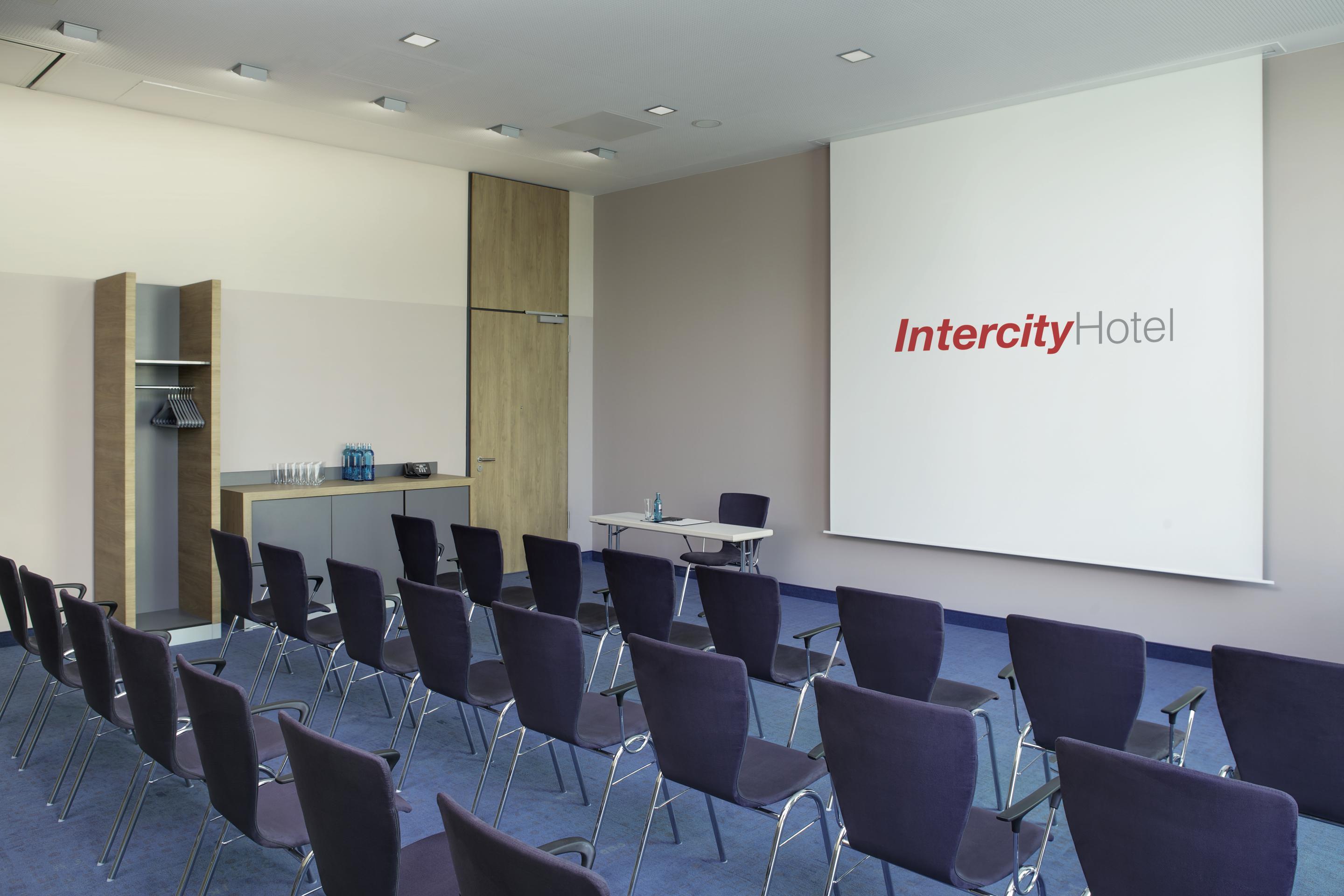 Intercityhotel Отель 4*
