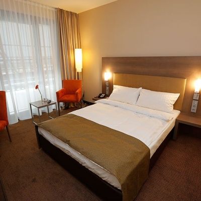 Отель Intercityhotel 4*